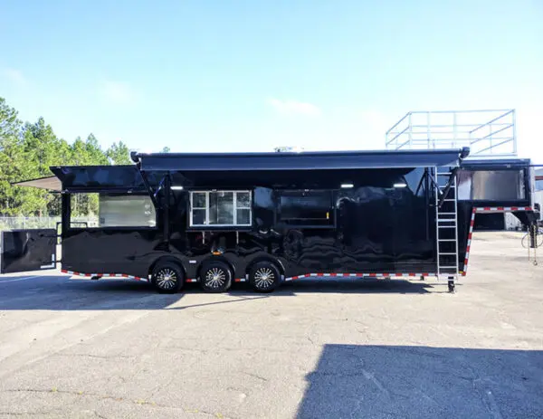 2025 Southern Dimensions 36'- Fully Loaded With Smoker Gooseneck-ELEC OLE Hickory Pit (SDG-601) - Image 5